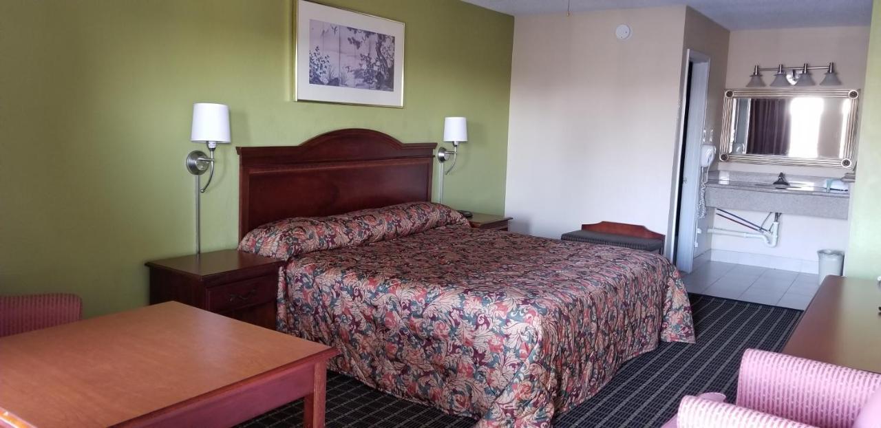 Newport News Inn Extérieur photo