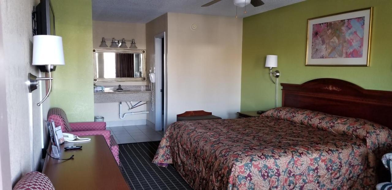 Newport News Inn Extérieur photo